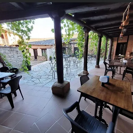 La Casa Grande Del Valle El Valle (Castile and Leon)